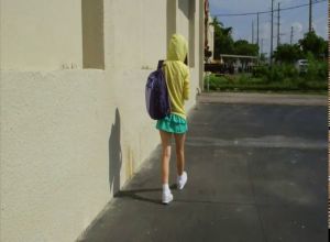 Молодая трахается с шерифом в полицейском участке